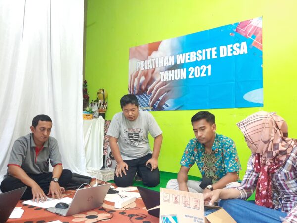PELATIHAN WEBSITE DESA 2021